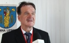 Wójt Czesław Rakoczy wyróżniony złotym medalem za wielokadencyjną pracę na czele samorządu